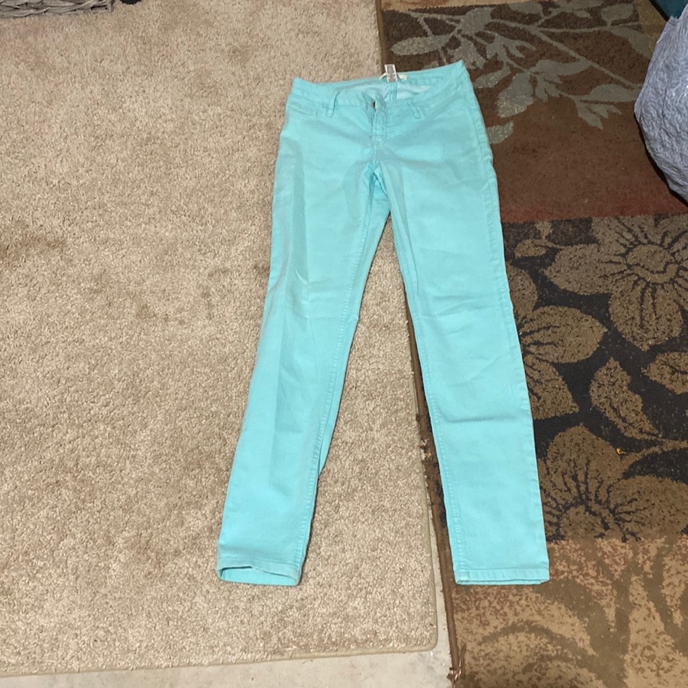 Light blue skinny jeans size 6